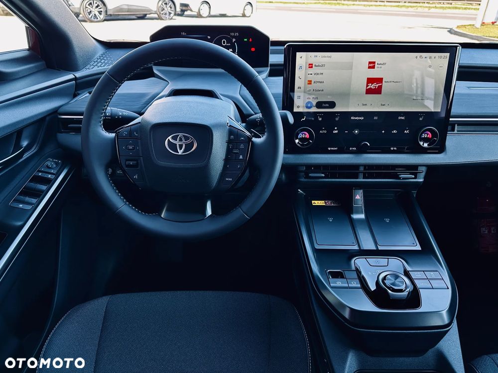 Toyota C-HR+ - 21