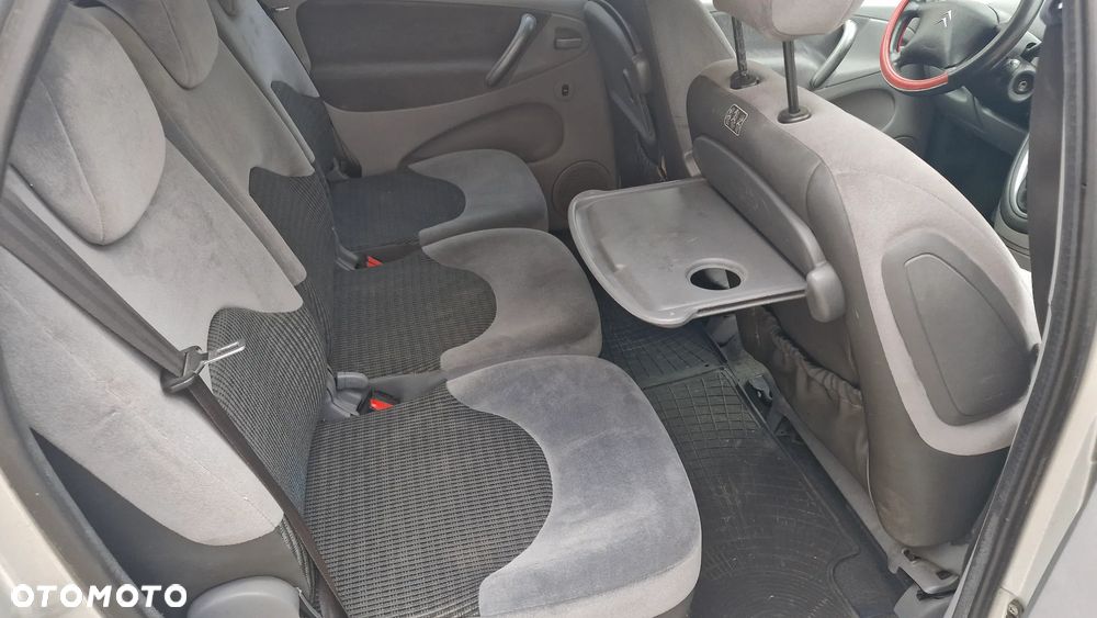 Citroën Xsara Picasso - 12