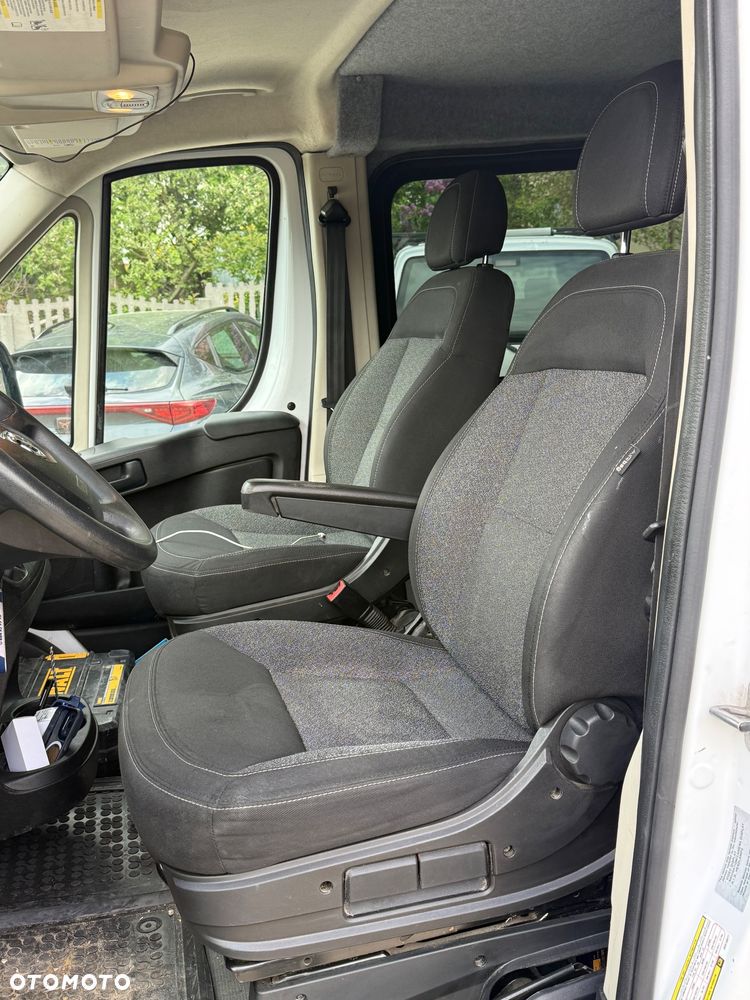 Dodge Ram promaster 1500 - 12