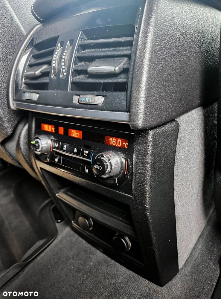 BMW X5 xDrive35i - 16