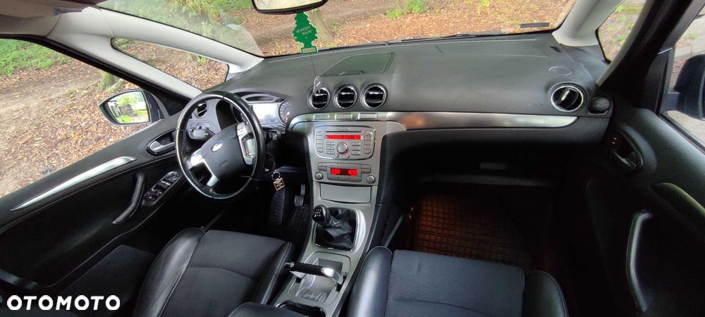 Ford S-Max - 8