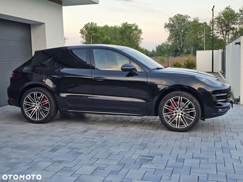 Porsche Macan Turbo PDK - 11