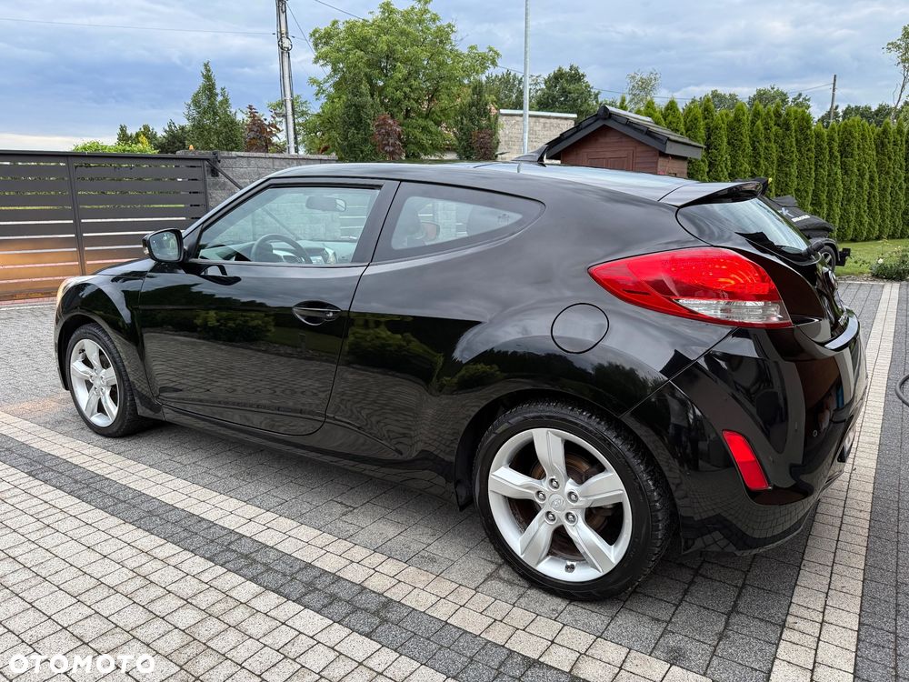 Hyundai Veloster 1.6 Premium - 17