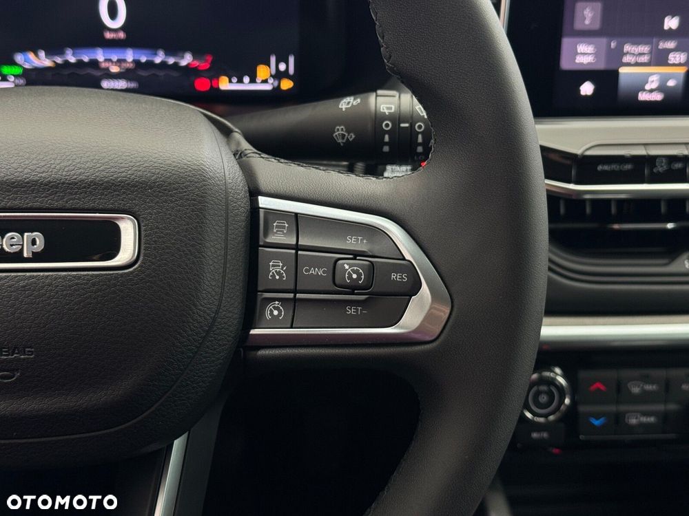 Jeep Compass - 22