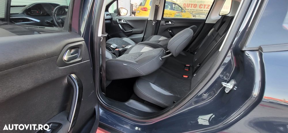 Peugeot 2008 1.2 VTi Access - 29