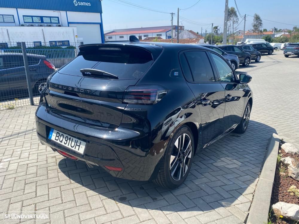 Peugeot e-208 51 kWh Allure - 3