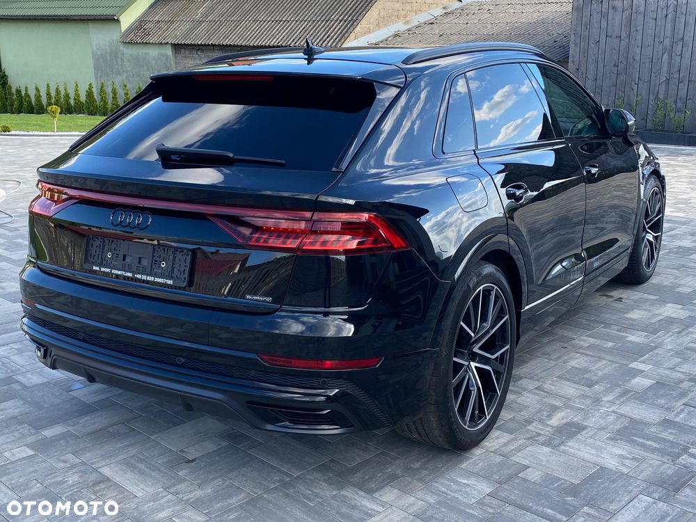 Audi Q8 55 TFSI quattro tiptronic - 12