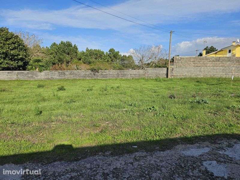 Terrenos bem situados Quiaos - Grande imagem: 2/3