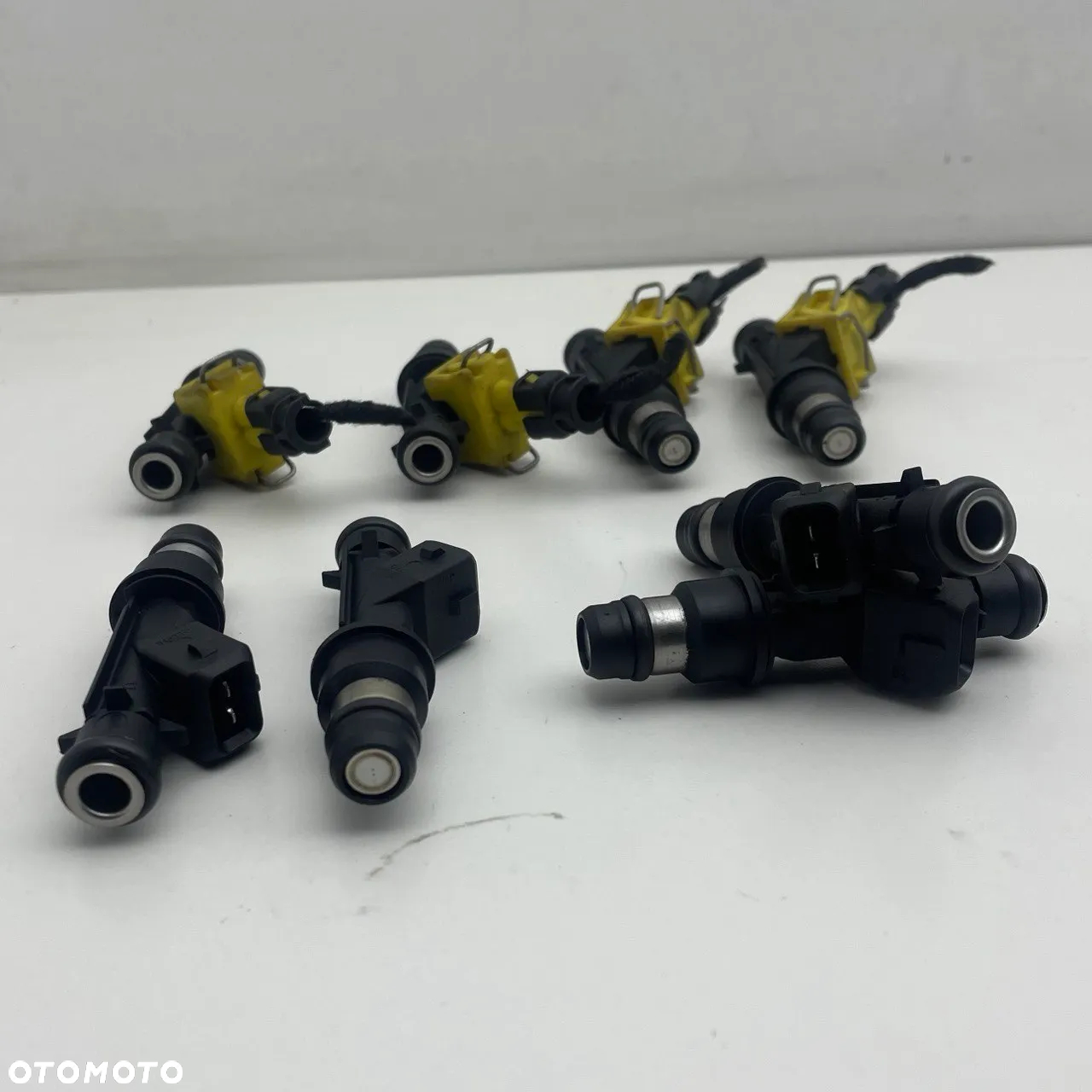 ORYGINALNY WTRYSKIWACZ 1.4i - 1.6 i 16V ASTRA G, H, VECTRA B, C, MERIVA A, ZAFIRA B - 7