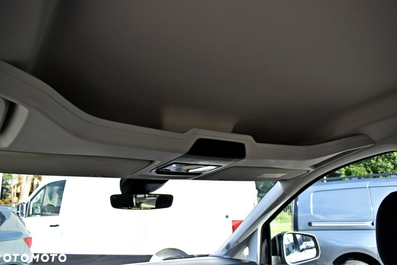 Volkswagen Caddy 2.0 TDI DSG - 11