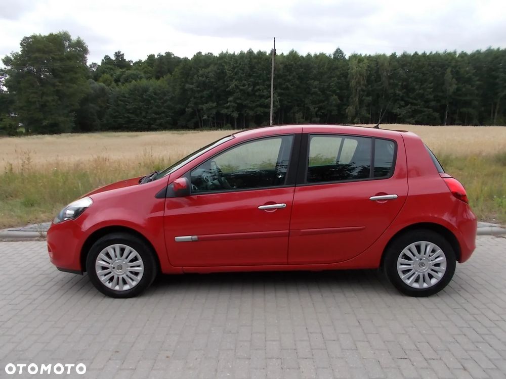 Renault Clio 1.2 16V Luxe Dynamique - 2