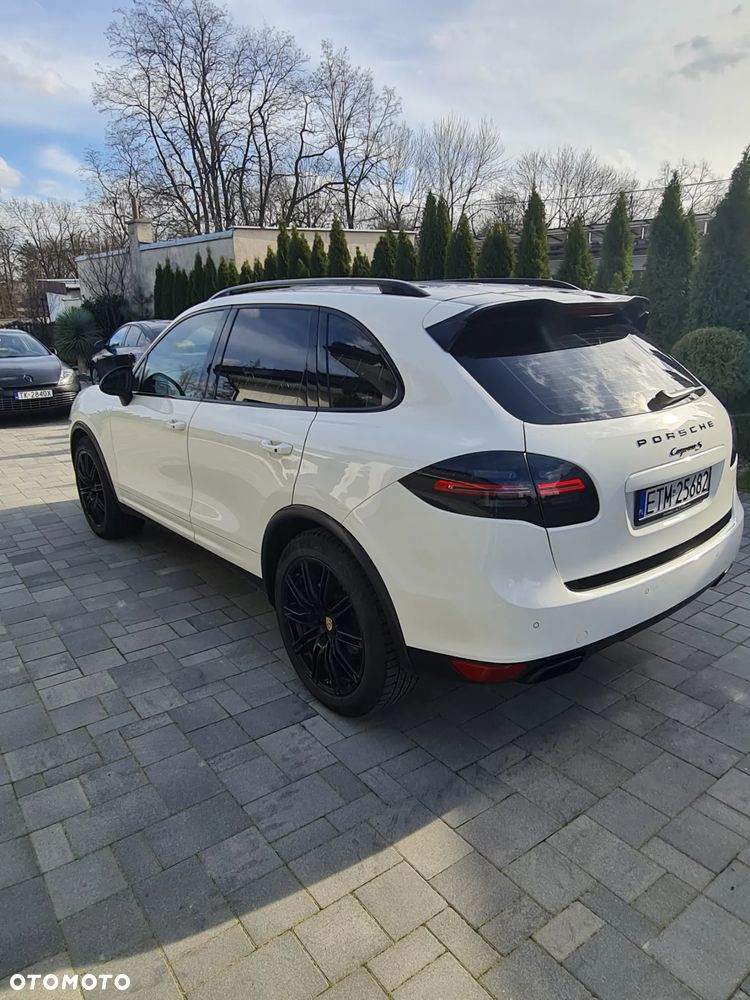 Porsche Cayenne S - 4