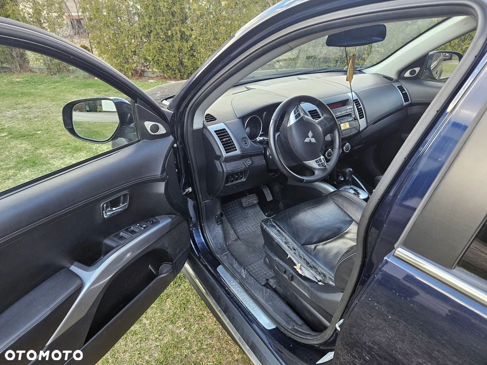 Mitsubishi Outlander 2.4 4WD CVT Instyle - 6