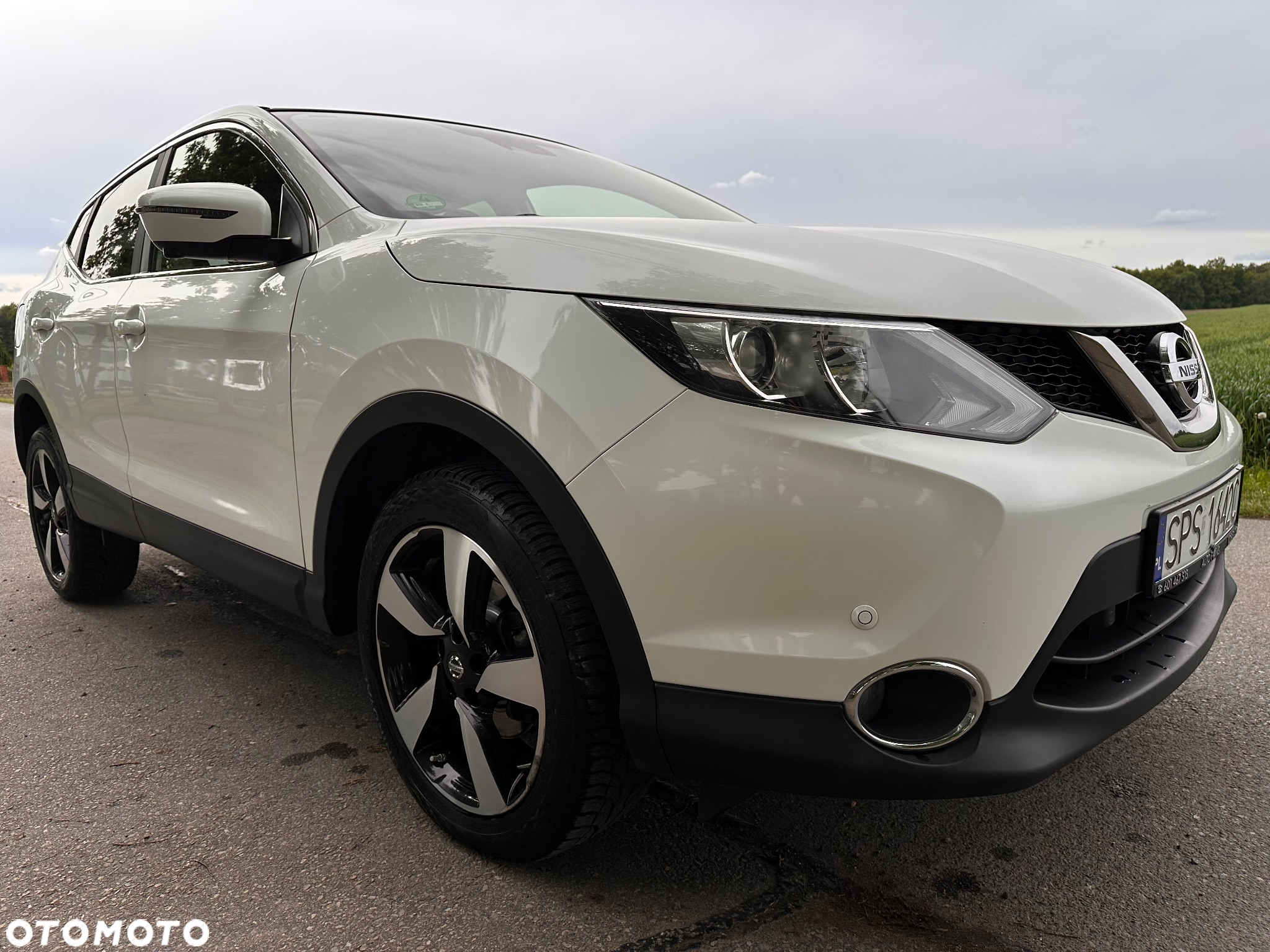 Nissan Qashqai 1.6 DIG-T N-Connecta - 34