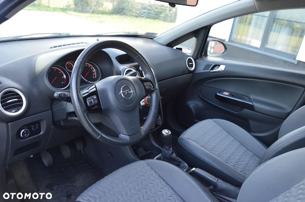 Opel Corsa - 22