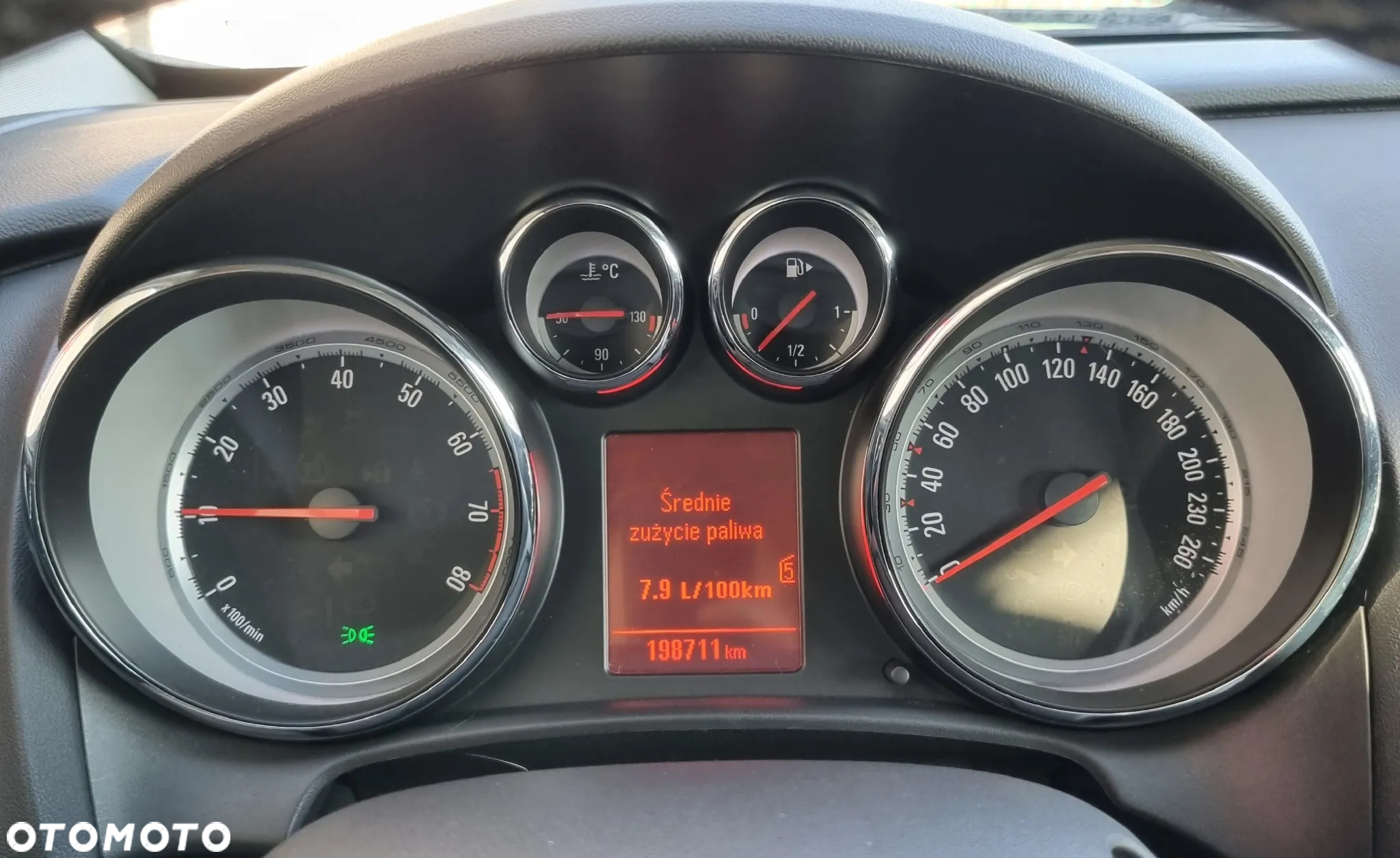 Opel Astra IV 1.4 T Cosmo - 10