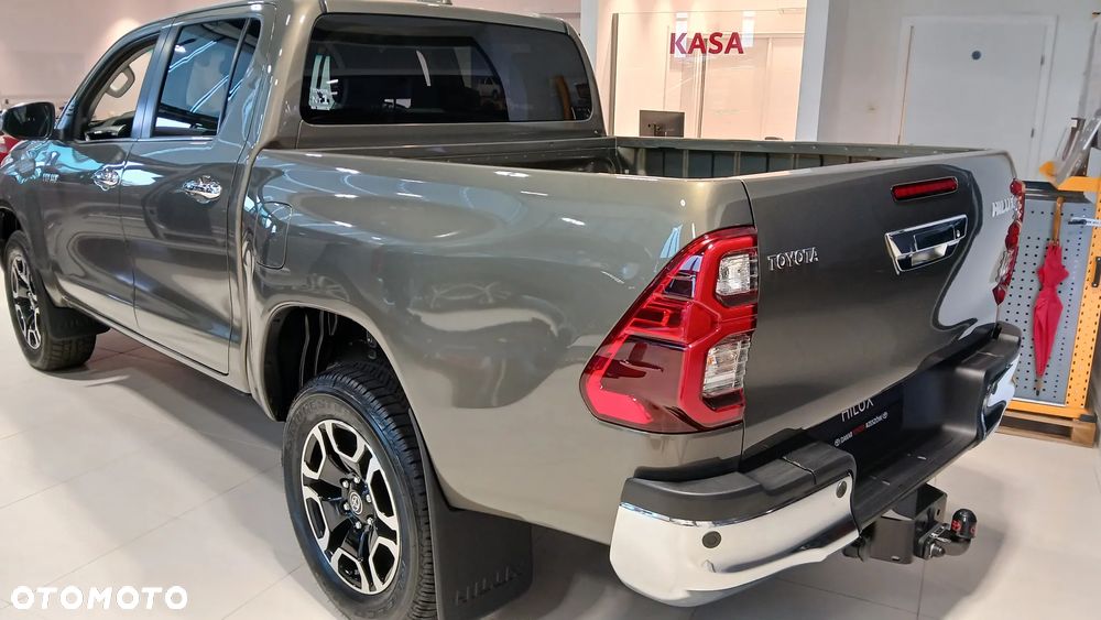 Toyota Hilux - 4