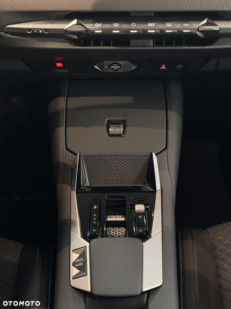 DS Automobiles N°4 1.2 mHEV Pallas eDCS6 - 14