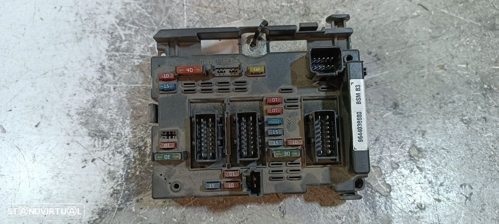 CAIXA RELÉS / FUSÍVEIS PEUGEOT 406 2002 - 4