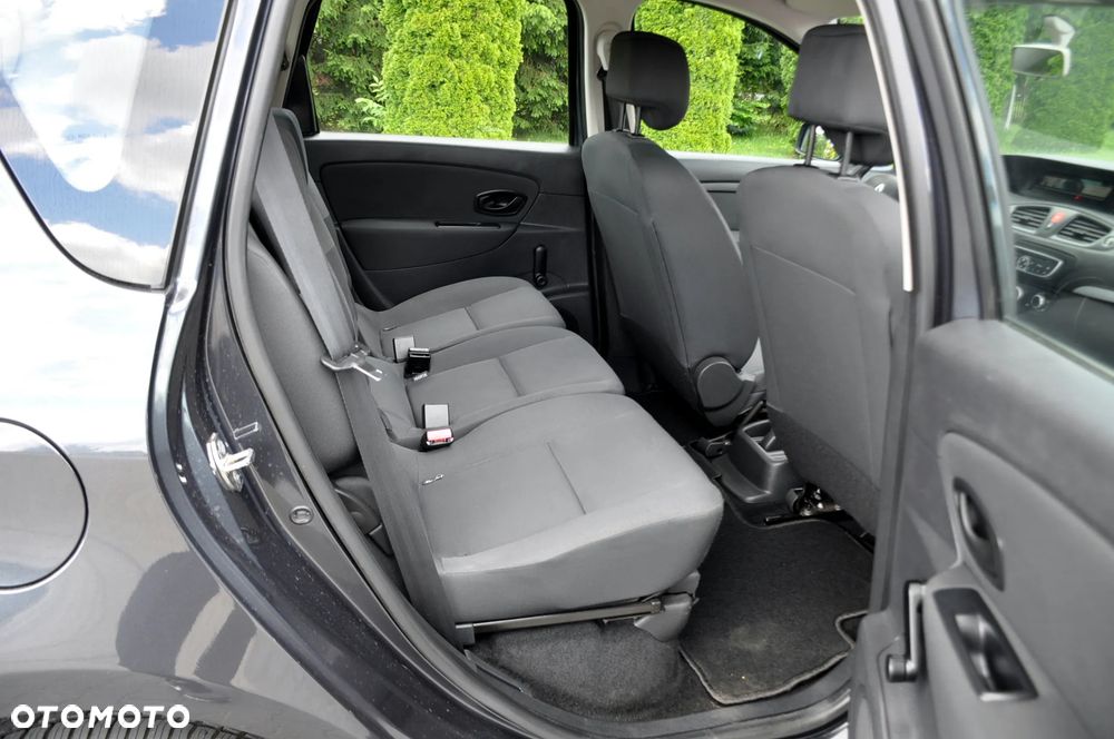 Renault Scenic 1.6 16V Luxe Privilege - 20