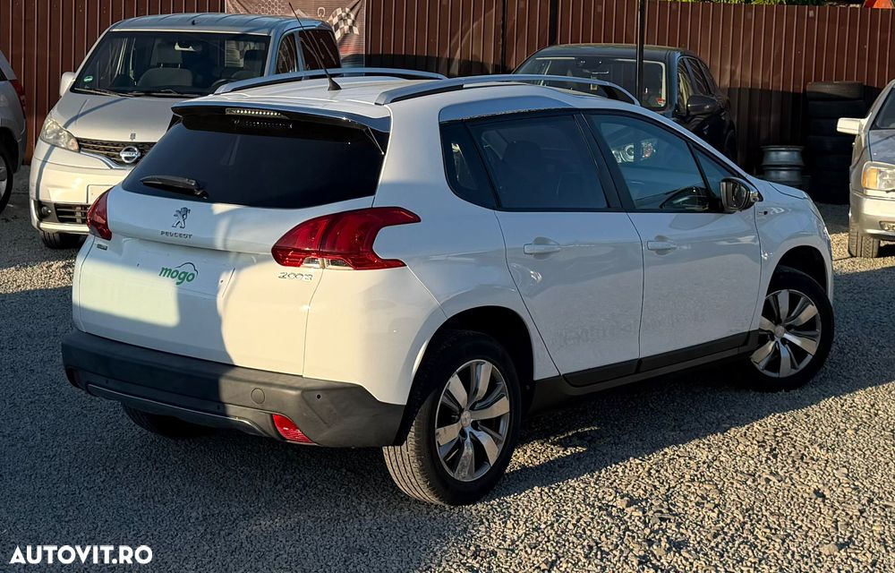 Peugeot 2008 1.2 PureTech Turbo Allure - 5