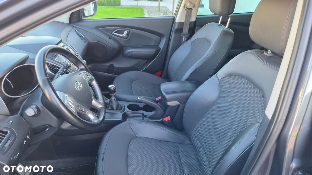 Hyundai ix35 2.0 CRDi Premium 2WD - 17