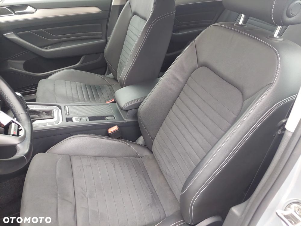 Volkswagen Passat - 25