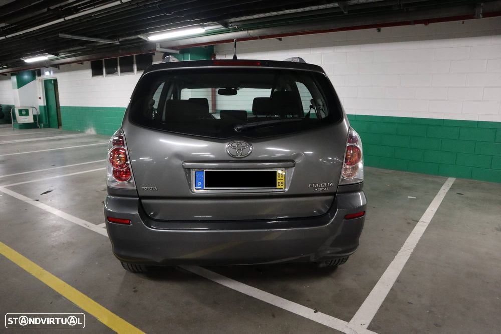 Toyota Corolla Verso 2.0 D-4D - 3