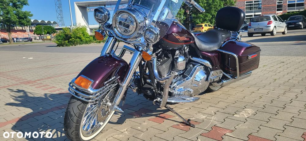 Harley-Davidson Touring Road King - 11