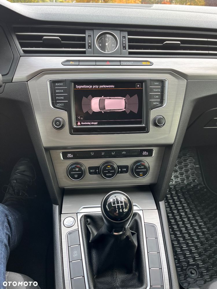 Volkswagen Passat 2.0 TDI BMT Comfortline - 10