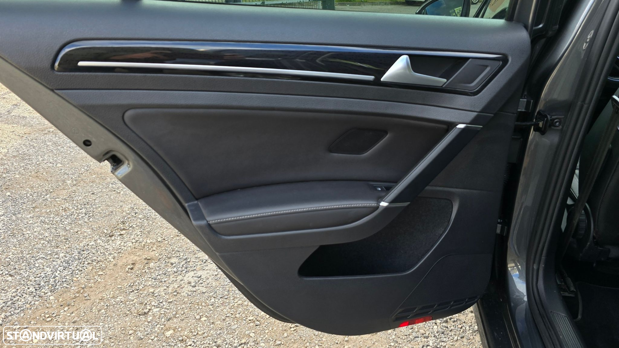 VW Golf Variant 1.6 TDi Highline DSG - 46