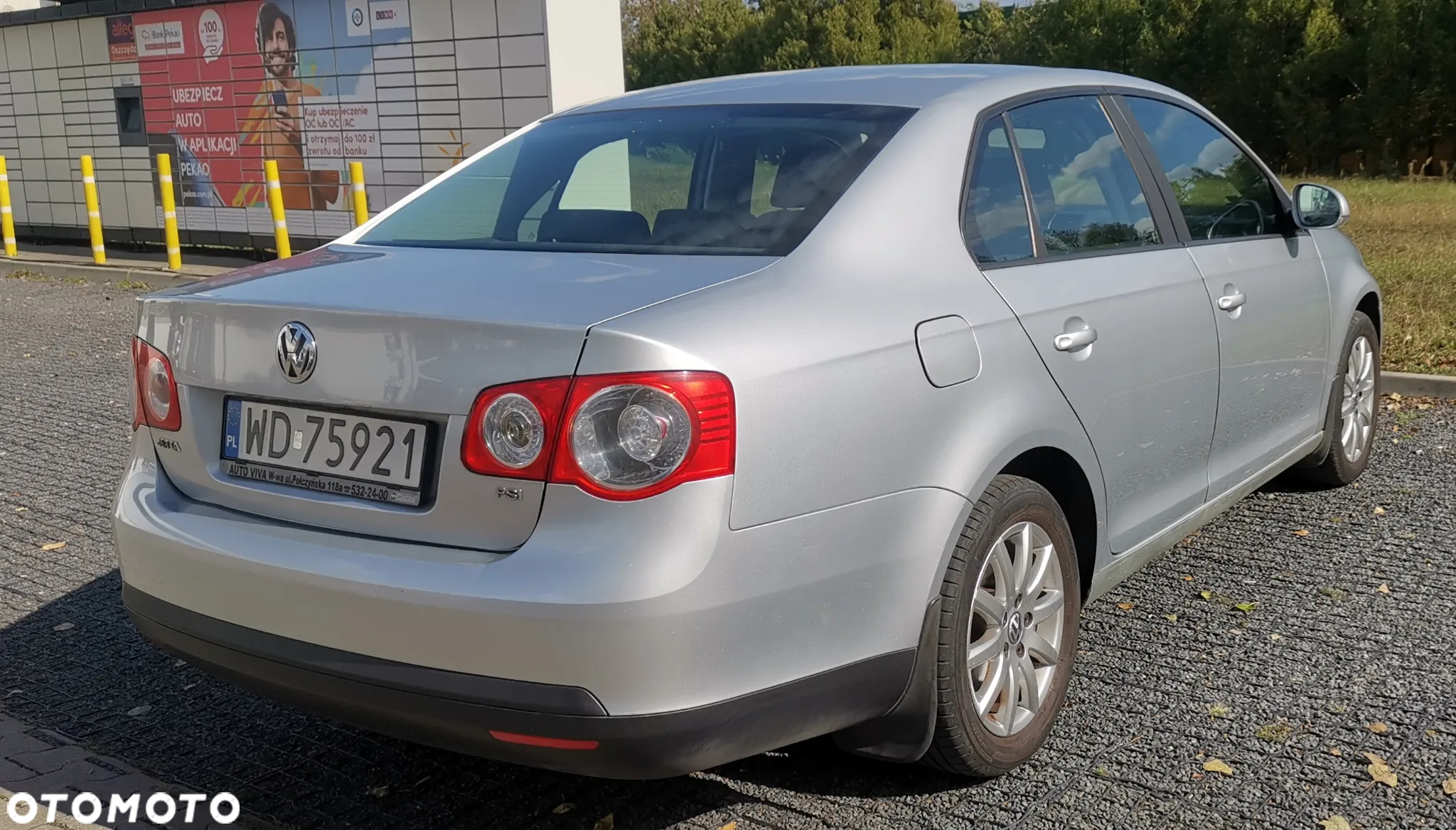 Volkswagen Jetta 1.6 FSI Trendline - 9