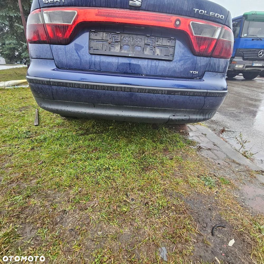 Zderzak tył/ Seat Toledo II / (LB5N) - 3