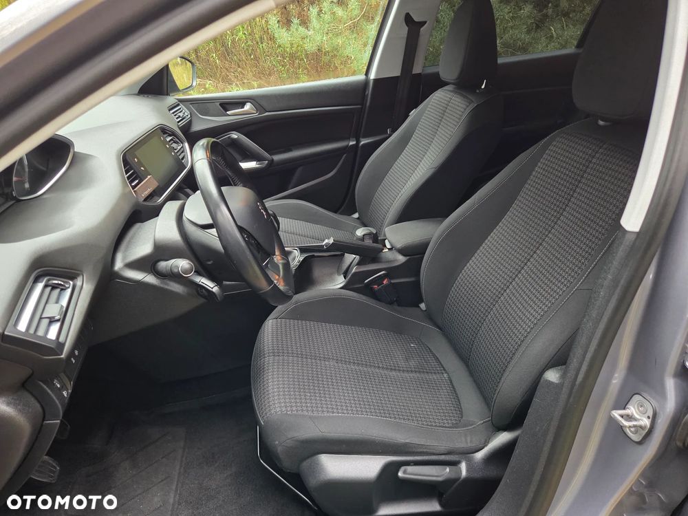 Peugeot 308 - 10