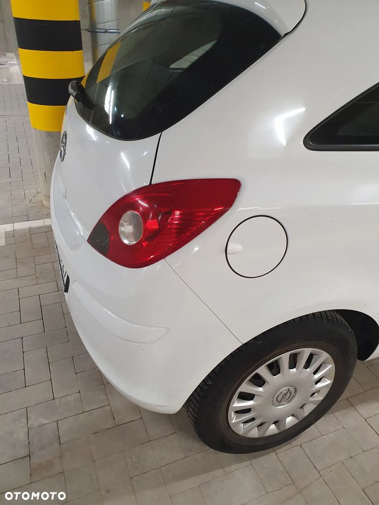 Opel Corsa 1.2 16V Enjoy - 4