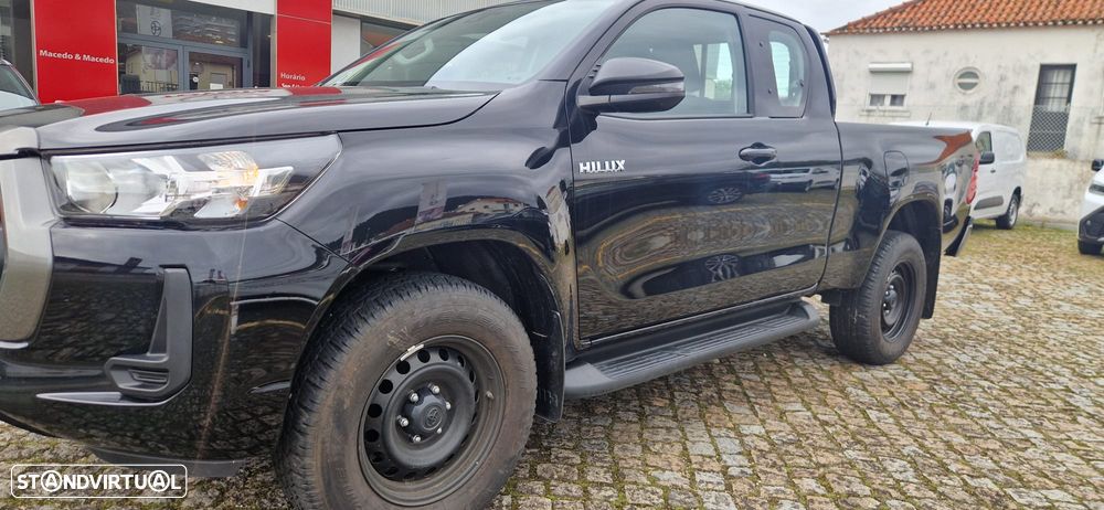 Toyota Hilux 2.4 D-4D 4WD CD CH Aut. - 15