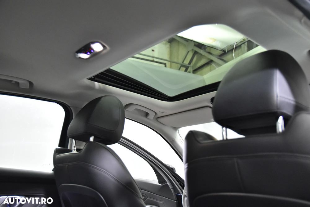 BMW Seria 3 330i xDrive AT - 26