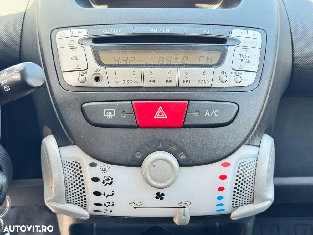 Toyota Aygo 1.0 Terra - 8
