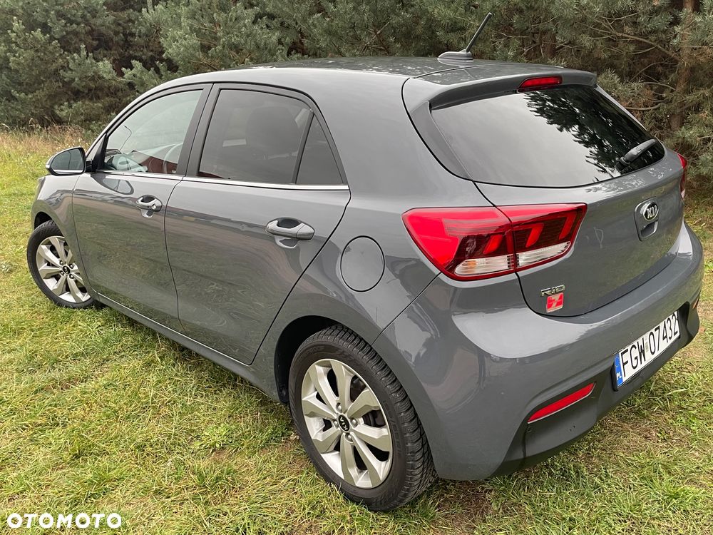 Kia Rio - 7