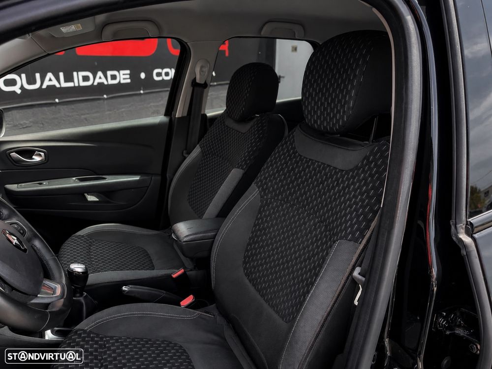 Renault Captur 1.5 dCi Exclusive - 11