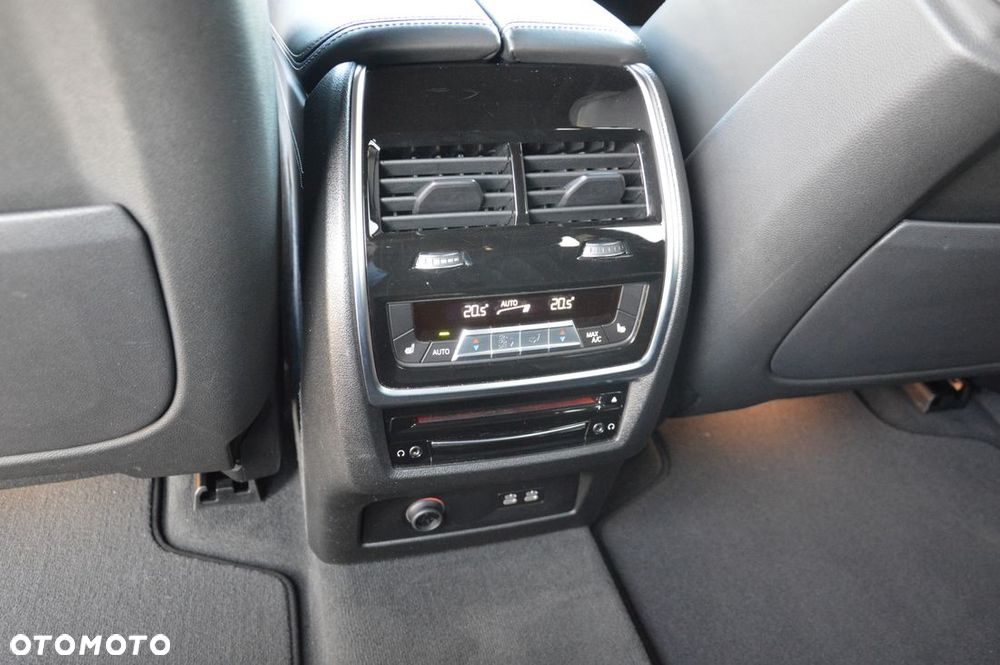 BMW X7 M50d sport - 25