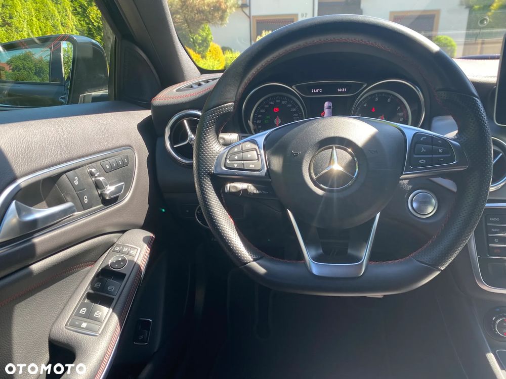 Mercedes-Benz GLA 200 AMG Line - 33