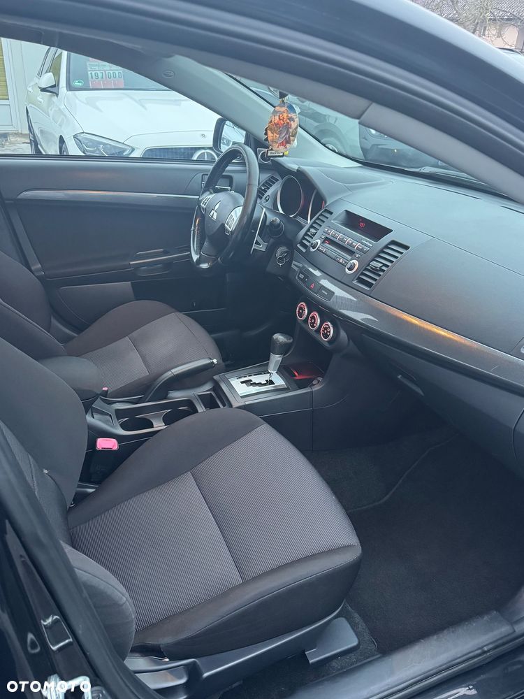 Mitsubishi Lancer 1.8 Intense CVT - 30