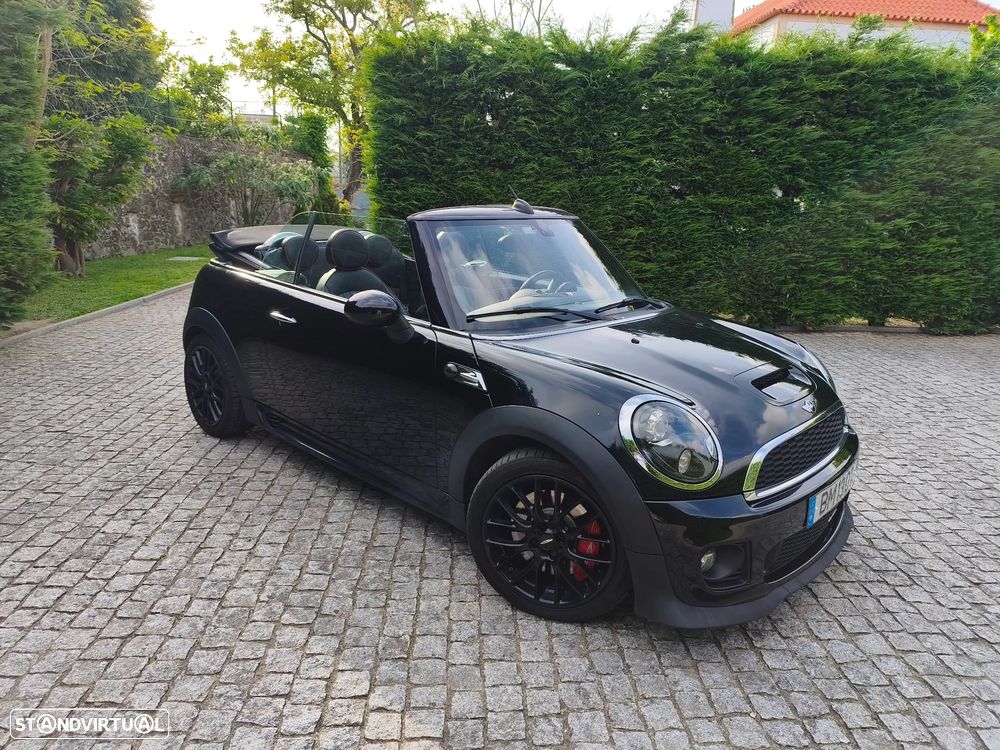 MINI Cabrio John Cooper Works - 3