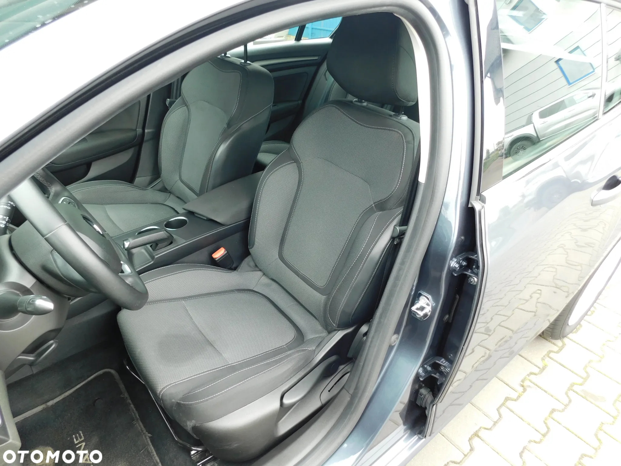 Renault Megane BLUE dCi 115 EDC INTENS - 13