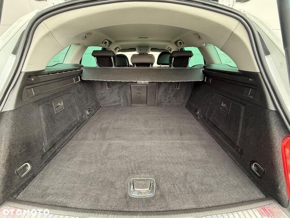 Opel Insignia 2.0 CDTI Sports Tourer Design Edition - 24