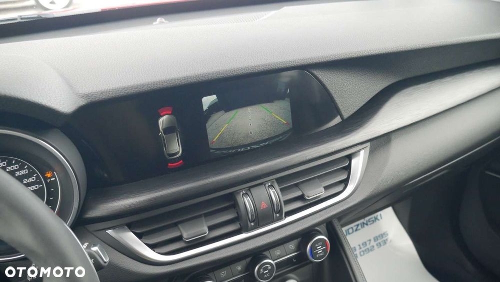 Alfa Romeo Stelvio - 20