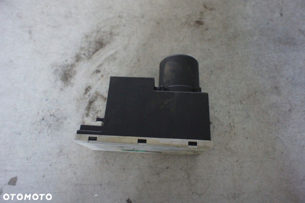 AUDI A3 8L POMPKA CENTRALNEGO ZAMKA 8L0862257D - 1