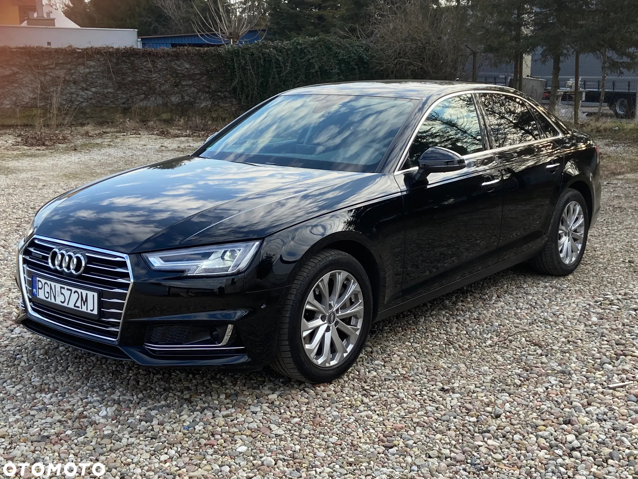 Audi A4 ver-45-tfsi-quattro-s-tronic-advanced - 13
