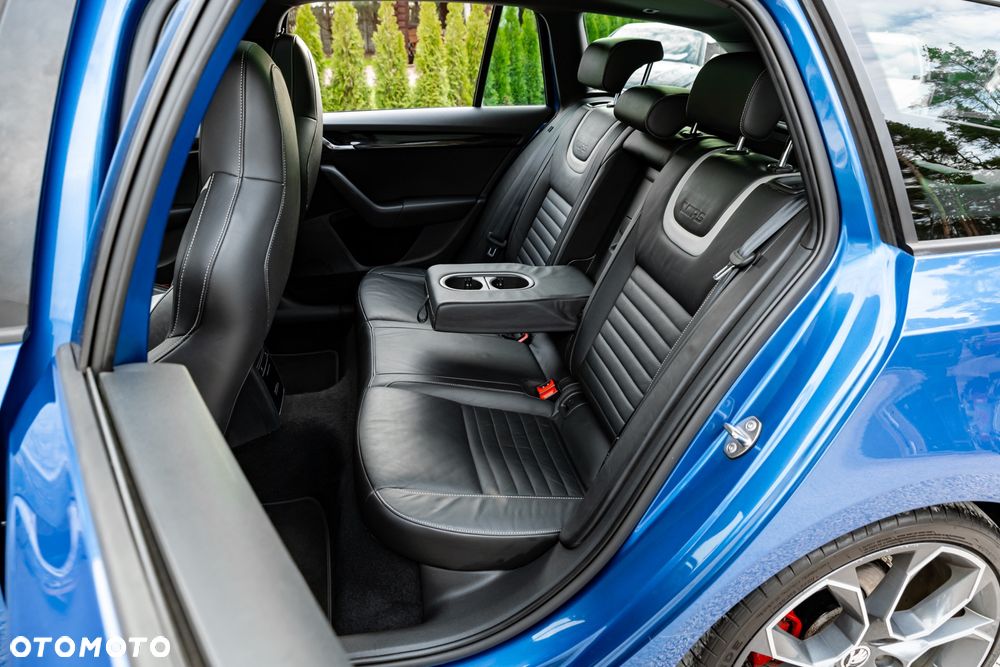 Skoda Octavia 2.0 TDI DSG RS - 20
